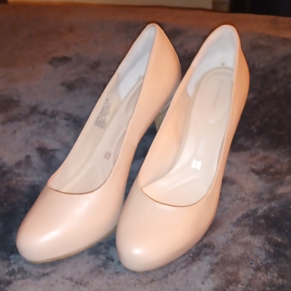 Rockport Cream Women's Shoes Size 7.5 Super Comfortable Collabo with Adidas